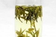 茶專家為國(guó)慶禮物制作文字茶，茉莉花茶的功效