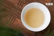 感冒了喝綠茶還是普洱茶好？比較它們的效果和功效，還是白開水更好？