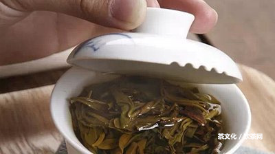 普洱茶茶餅沖泡步驟說明：怎樣沖泡普洱茶茶餅？