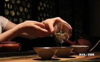 勐海七子餅茶2006年價(jià)格7572，400克一斤，357克價(jià)格，2007年8月售價(jià)