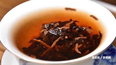 年份久遠(yuǎn)的普洱茶：品種、功效及鑒別方法