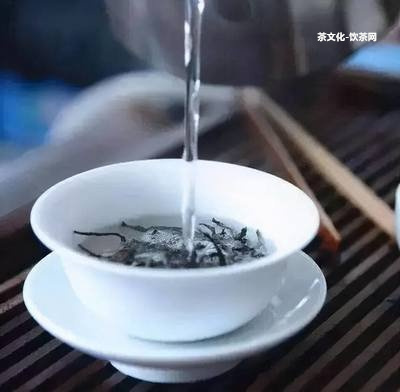 普洱茶放很久有灰塵還能喝嗎？是不是有毒？怎樣解決普洱茶上的灰塵？