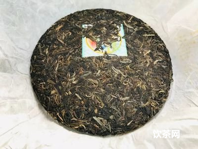 生普洱茶和熟普洱茶的區(qū)別與功效：刮油、降脂、護(hù)肝、減肥等作用分析