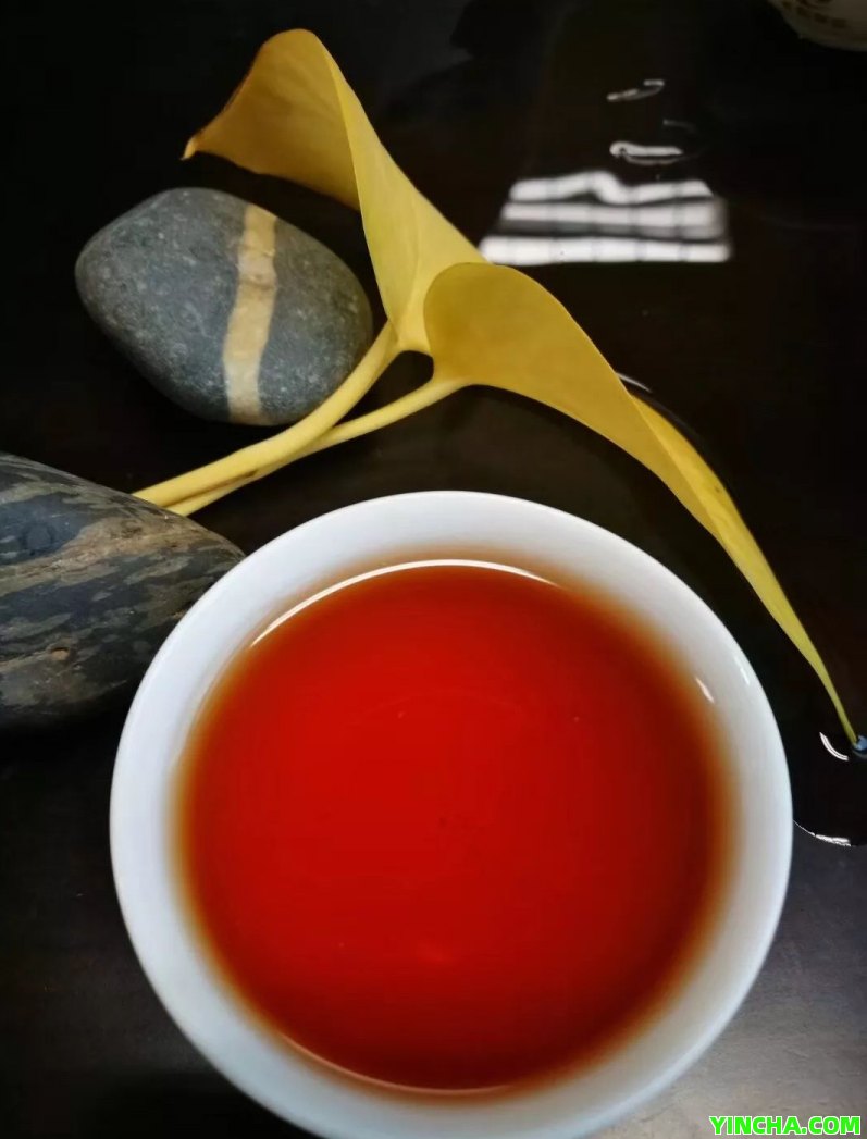 仙女潭茶葉：品質(zhì)與價(jià)格分析，河南信陽(yáng)綠茶廠(chǎng)家推薦